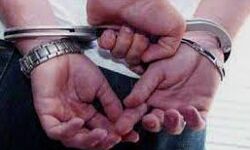 दो हथगोले के साथ पत्रकार गिरफ्तार दो हथगोले के साथ पत्रकार गिरफ्तार