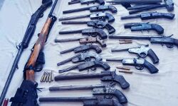 जम्मू-कश्मीर के गुरेज में आतंकवादी ठिकाने का भंडाफोड़ जम्मू-कश्मीर के गुरेज में आतंकवादी ठिकाने का भंडाफोड़