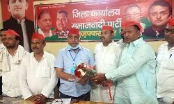 प्रदेश में बह रही है सपा के पक्ष में बयार-बढ रहा है पार्टी का कुनबा-प्रमोद प्रदेश में बह रही है सपा के पक्ष में बयार-बढ रहा है पार्टी का कुनबा-प्रमोद