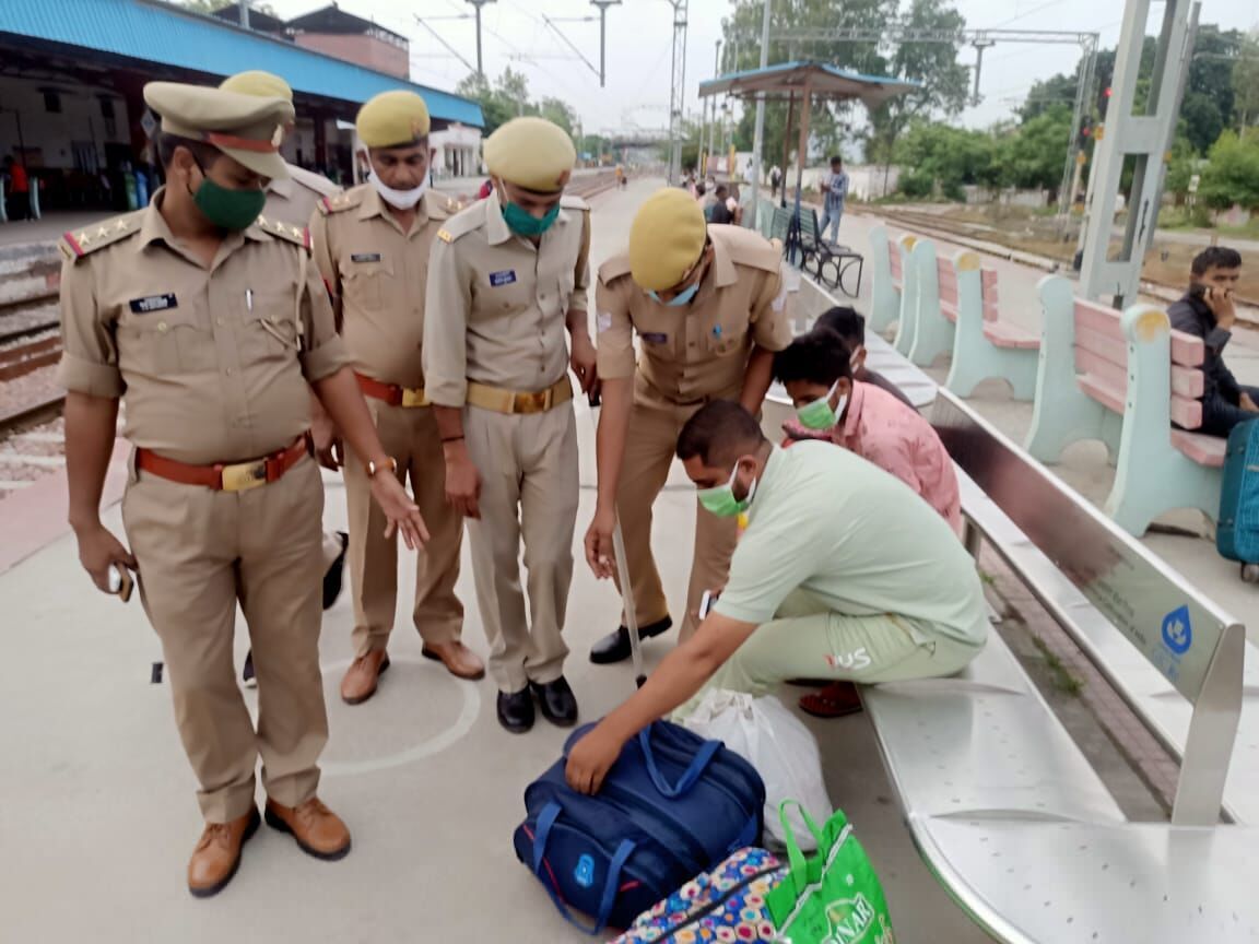 आगामी त्योंहारों व स्वतंत्रता दिवस को लेकर जीआरपी पुलिस अलर्ट पर