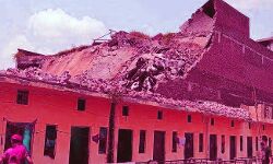 तीन मंज़िला ईमारत के गिरने से 6 लोग घायल तीन मंज़िला ईमारत के गिरने से 6 लोग घायल