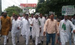 रालोद ने राज्यपाल के नाम डीएम को सौंपा ज्ञापन- की यह 6 मांग