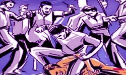 दबंग प्रधान ने साथियों के साथ की तीन युवकों की पिटाई