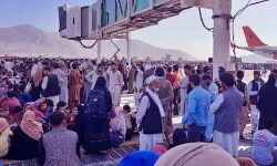 एयरपोर्ट पर फायरिंग में 5 मरे-थमी फ्लाइट्स-फंसे हजारों भारतीय