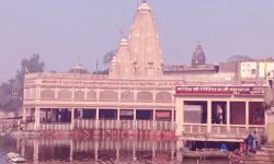 ट्राले से टकराई कार-5 लोगों की हो गई मौत-कई गंभीर ट्राले से टकराई कार-5 लोगों की हो गई मौत-कई गंभीर