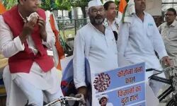 विधानसभा सत्र-सपा विधायकों ने हांकी बैलगाड़ी-अजय लल्लू पहुंचे रिक्शा से विधानसभा सत्र-सपा विधायकों ने हांकी बैलगाड़ी-अजय लल्लू पहुंचे रिक्शा से