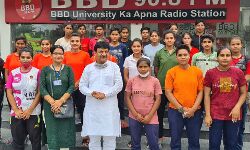 मंत्री कपिल देव ने ओलंपियन से मुलाकात कर बढ़ाया हौसला मंत्री कपिल देव ने ओलंपियन से मुलाकात कर बढ़ाया हौसला