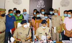 लूट का खुलासा- 11 बदमाश गिरफ्तार- 38 लाख बरामद लूट का खुलासा- 11 बदमाश गिरफ्तार- 38 लाख बरामद