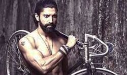 फरहान अख्तर ने युधरा की शूटिंग शुरू की