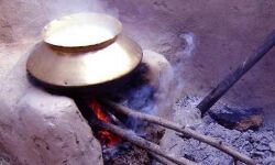 इंसान बना हैवान-शराब पीने से रोका तो चलते चूल्हे में डाला पत्नी का मुंह इंसान बना हैवान-शराब पीने से रोका तो चलते चूल्हे में डाला पत्नी का मुंह