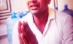 घिनौनी हरकत-जूते बांधने के बहाने स्कर्ट के नीचे वीडियों शूट करता गिरफ्तार घिनौनी हरकत-जूते बांधने के बहाने स्कर्ट के नीचे वीडियों शूट करता गिरफ्तार