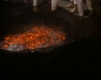 मोहर्रम पर आग के गड्ढे में कूदे शख्स की झुलसने से हुई मौत