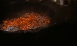 मोहर्रम पर आग के गड्ढे में कूदे शख्स की झुलसने से हुई मौत मोहर्रम पर आग के गड्ढे में कूदे शख्स की झुलसने से हुई मौत