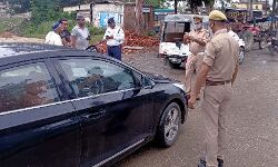 पुलिस को देखते ही हवा हो गई बुलेट बाइक से गोली की आवाज