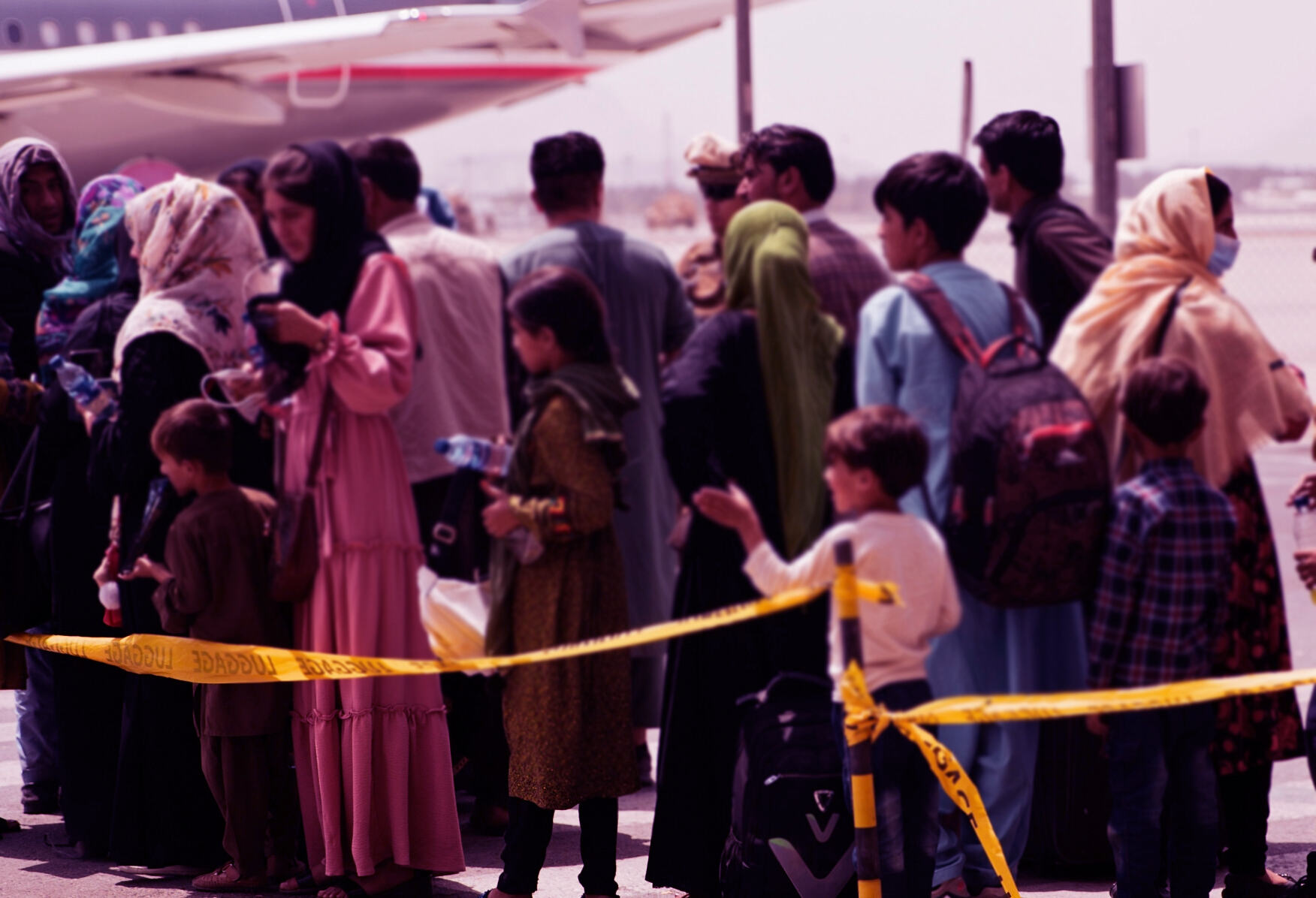काबुल से 211 और अफगानी नागरिकों को निकाला