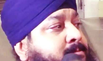 फूट-फूटकर रोने लगे अफगानी MP- हो गया सब समाप्त- पत्रकारों ने बंधाया ढांढस