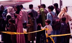 काबुल से 211 और अफगानी नागरिकों को निकाला