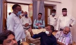 मंत्री के बुलाने पर लेट पहुंचे अफसर पर उद्योगपतियों का फूटा गुस्सा मंत्री के बुलाने पर लेट पहुंचे अफसर पर उद्योगपतियों का फूटा गुस्सा