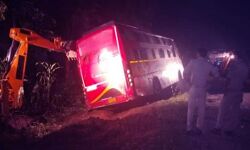 पंजाब जा रही वॉल्वो स्लीपर बस पलटी-दो की मौत, कई घायल