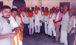 प्रजापति समाज ने अभिनन्दन कर सपा सुप्रीमो का किया धन्यवाद प्रजापति समाज ने अभिनन्दन कर सपा सुप्रीमो का किया धन्यवाद