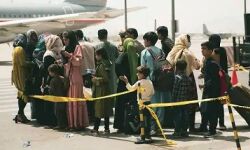 लोगों को निकालने का अभियान शुरू होने से हिंदू और सिखों की उम्मीदें बढ़ी