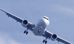 सैकड़ों यात्रियों को ले जा रहे विमान के पायलट को पड़ा दिल का दौरा सैकड़ों यात्रियों को ले जा रहे विमान के पायलट को पड़ा दिल का दौरा