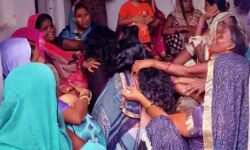 महंगी गैस सस्ती जान-सिलेंडर की जिद पर अड़ी पत्नी की हत्या महंगी गैस सस्ती जान-सिलेंडर की जिद पर अड़ी पत्नी की हत्या