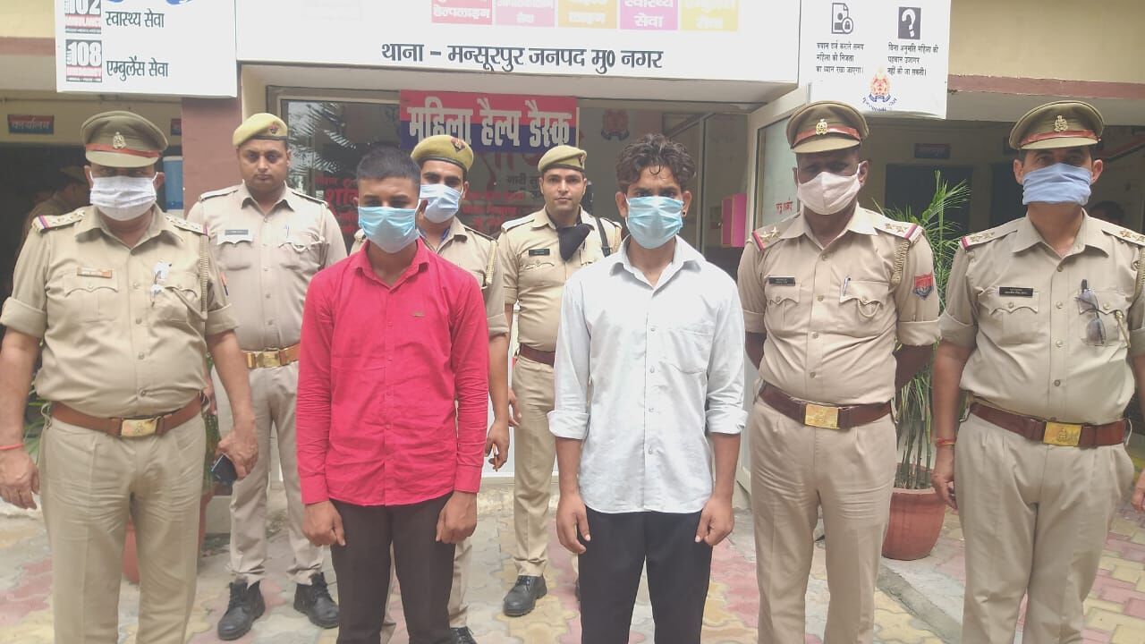 हत्यारोपी को गिरफ्तार कर 24 घंटे से पहले उठाया वारदात से पर्दा हत्यारोपी को गिरफ्तार कर 24 घंटे से पहले उठाया वारदात से पर्दा