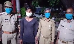 मासूम के सामने पत्नी की गर्दन में रॉड घौंपकर हत्या करने वाला पति गिरफ्तार मासूम के सामने पत्नी की गर्दन में रॉड घौंपकर हत्या करने वाला पति गिरफ्तार