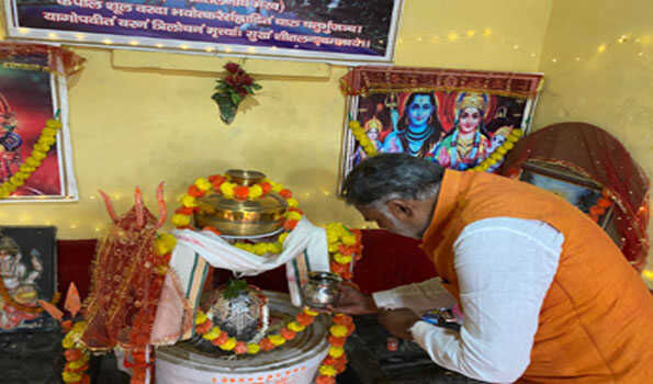26 साल बाद खुला मंदिर- मंत्री ने किया अभिषेक