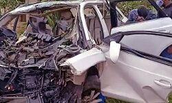 खंबे से टकराई ऑडी-उड़े कार के परखच्चे-एमएलए के बेटे व बहू की मौत