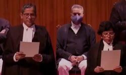 सुप्रीम कोर्ट में बना इतिहास-पहली बार 9 जजों ने एक साथ ग्रहण की शपथ