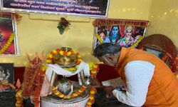 26 साल बाद खुला मंदिर- मंत्री ने किया अभिषेक 26 साल बाद खुला मंदिर- मंत्री ने किया अभिषेक