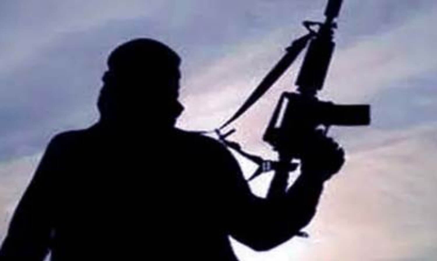 आतंकवादी हमले में चार सैनिकों की मौत- आठ घायल