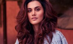 तापसी पन्नू ने ब्लर की शूटिंग पूरी की तापसी पन्नू ने ब्लर की शूटिंग पूरी की