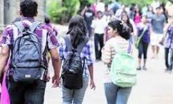 मैडिकल कॉलेज के तीन दर्जन छात्र निकले कोरोना पॉजीटिव-मचा हड़कंप