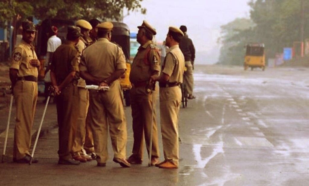 बलात्कार, हत्या के मामलों में समझौता कराने की कोशिश - 5 पुलिसकर्मी निलंबित