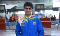 टोक्यो पैरालंपिक-नोएडा के डीएम का जलवा-जर्मनी के खिलाड़ी को हराया