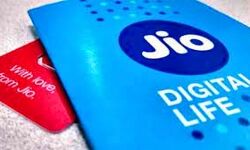 जियो की पांच वर्ष में देश में 1300 फीसदी बढ़ी डेटा खपत