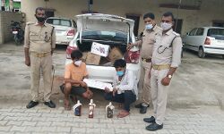 दो तस्कर अरेस्ट- अग्रेजी शराब बरामद