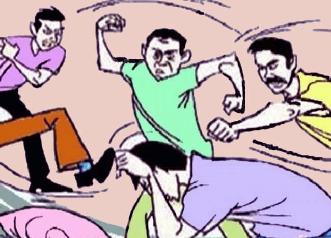 छात्र को मिली ट्रांसपोर्ट सुविधा तो साथियों ने बंधक बनाकर पीटा छात्र को मिली ट्रांसपोर्ट सुविधा तो साथियों ने बंधक बनाकर पीटा