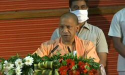 महिलाओं को बराबरी का हक दिलाया PM मोदी ने : योगी