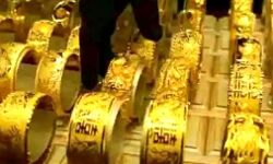 लड़के ने की आर्थिक तंगी की पोस्ट- 10वीं की छात्रा ने दे दिया 75 तोला सोना