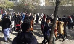 महिलाएं उतरी सड़क पर-गूंजे पाक मुर्दाबाद के नारे