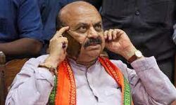 सीएम के राजधानी दौर ने बढाई राजनैतिक सरगर्मियां सीएम के राजधानी दौर ने बढाई राजनैतिक सरगर्मियां