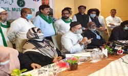 UP में 100 सीटों पर किस्मत आजमायेगी ओवैसी की पार्टी UP में 100 सीटों पर किस्मत आजमायेगी ओवैसी की पार्टी