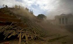 भूकंप के कारण बिजली आपूर्ति बाधित - लाखों लोग अंधेरे में भूकंप के कारण बिजली आपूर्ति बाधित - लाखों लोग अंधेरे में