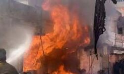 पटाखा फैक्ट्री में विस्फोट एक की मौत - पांच लोग घायल पटाखा फैक्ट्री में विस्फोट एक की मौत - पांच लोग घायल