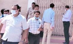 बिना लाइसेंस चल रहा सिटी हॉस्पिटल सील-कई हिरासत में-दवाईंयां बरामद बिना लाइसेंस चल रहा सिटी हॉस्पिटल सील-कई हिरासत में-दवाईंयां बरामद