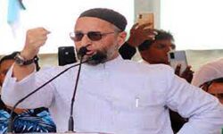 ओवैशी पर तिरंगे के अपमान का भी मुकदमा ओवैशी पर तिरंगे के अपमान का भी मुकदमा